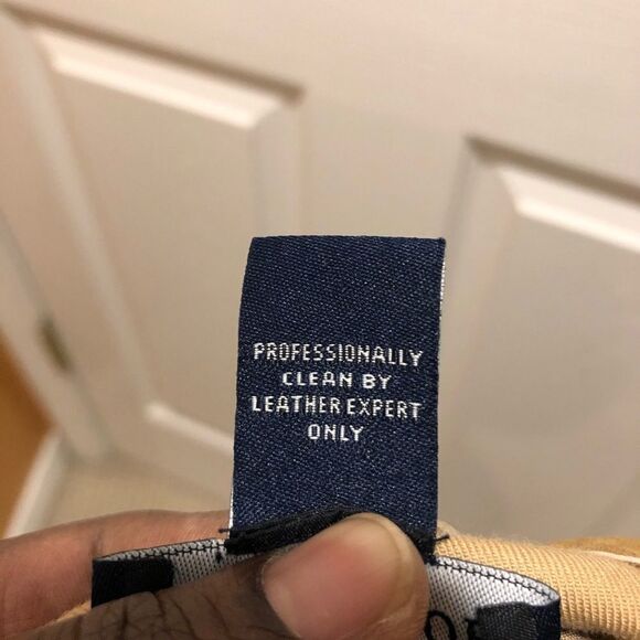 ANN TAYLOR quilted tan 100% suede/leather - Picture 7 of 7